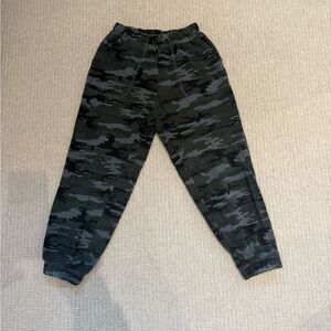 Sanctuary Dark Green/Gray Camo Sweatpants Joggers